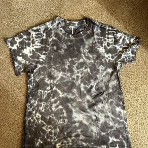 LULULEMON tie dye T-shirt